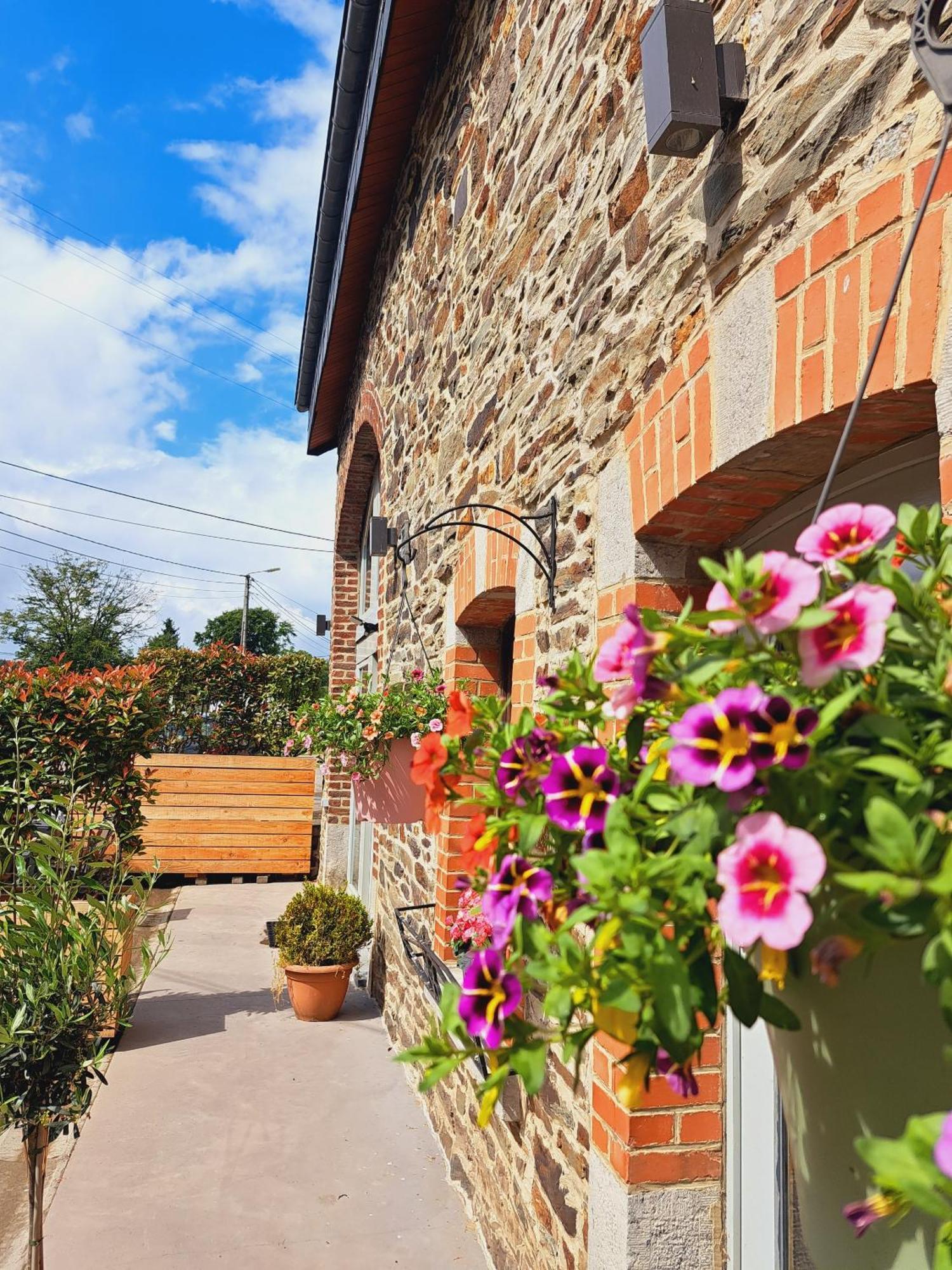 Sous La Charpente Hotel La-Roche-en-Ardenne Ruang foto